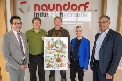 Akteure zu Besuch bei der Naundorf GmbH